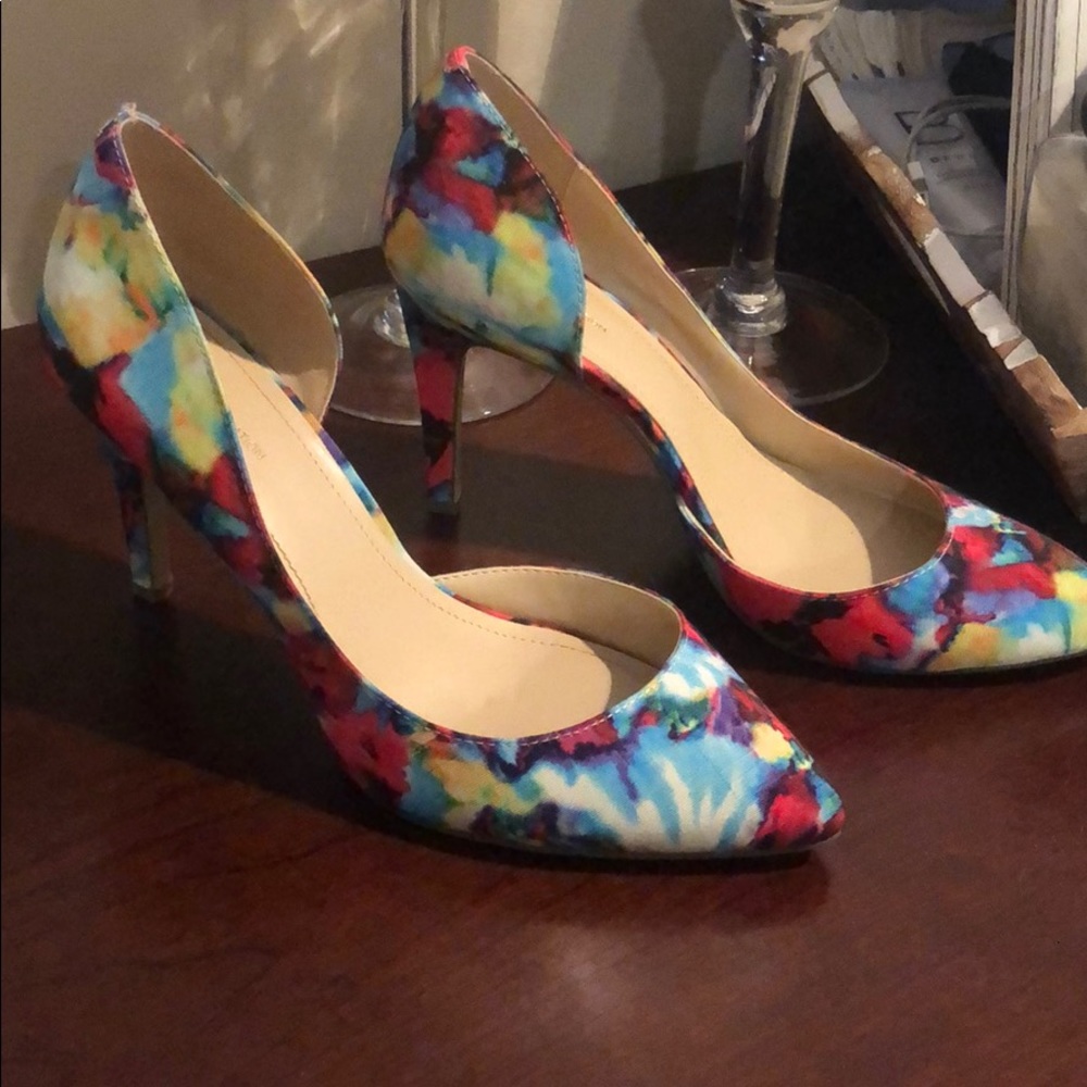 BCBG Watercolor Pumps Size 8